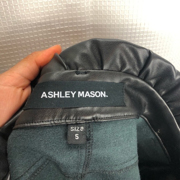 Ashley Mason Faux Leather Short Size 5 - Picture 4 of 10